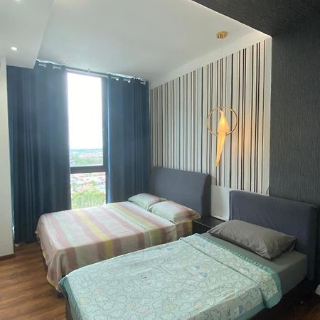 8Pax Cozy Home Stay Jazz Suites 1 Vivacity Kuching Sarawak 3Br المظهر الخارجي الصورة